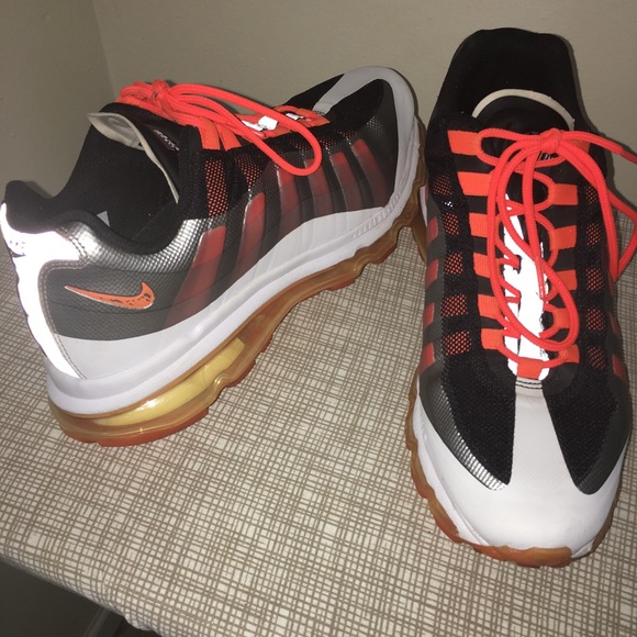 Nike size 11 air max - Picture 2 of 3